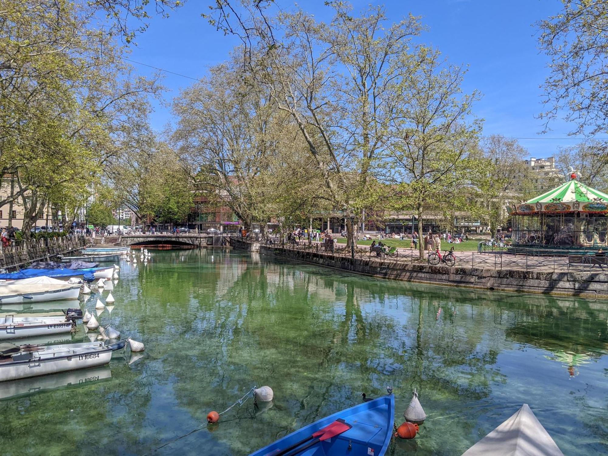 Nid Douillet Bed and Breakfast Άννεσι Εξωτερικό φωτογραφία